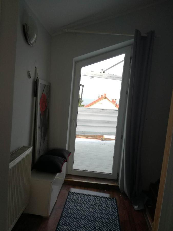 Niezalezne Pietro W Domu Z Widokiem Na Morze Apartment กดิเนีย ภายนอก รูปภาพ
